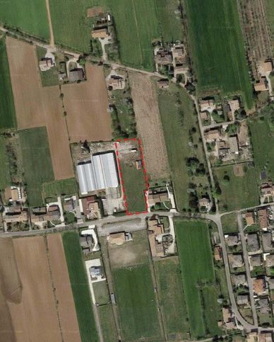 Terreno agricolo in commerciale in Via Monte Pasubio