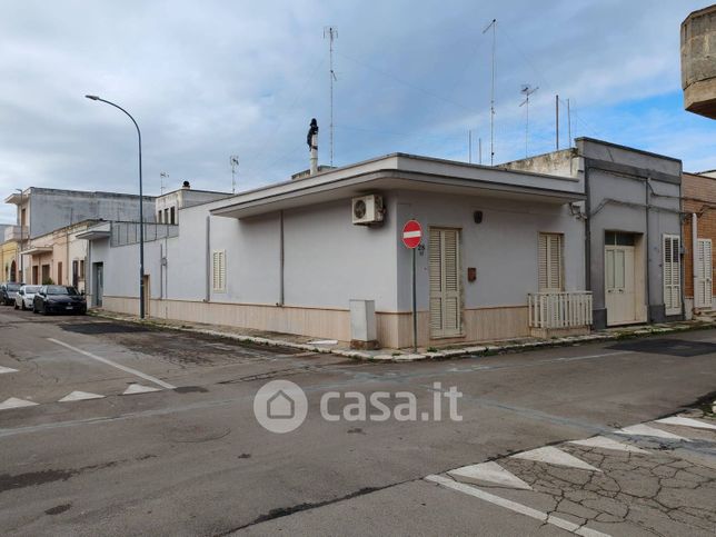 Villa in residenziale in Via Paolo Cofano 12