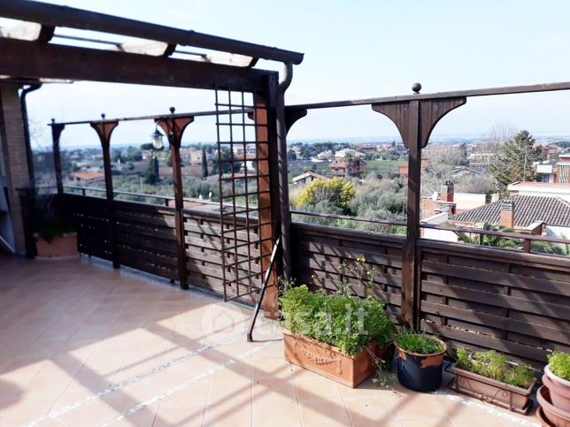 Attico/mansarda in residenziale in Via APPIA NUOVA 20800