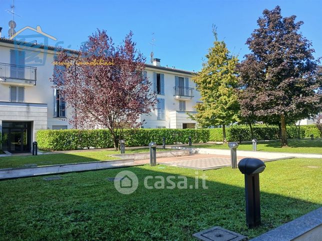 Appartamento in residenziale in Piazza Don Enrico Civilini 3