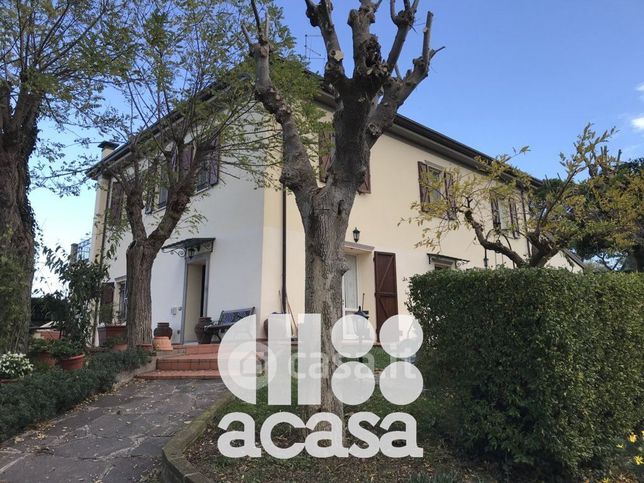 Villa in residenziale in