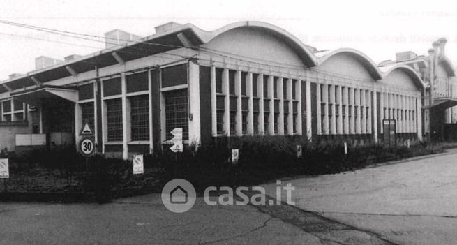 Capannone in commerciale in Strada Torino 49