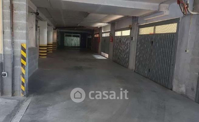 Box/posto auto in residenziale in Via Giuseppe Airenti 44