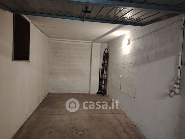 Box/posto auto in residenziale in Via Lodovico Berti 11