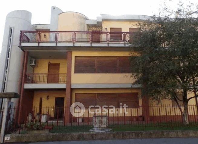 Villa in residenziale in Via Silvio Corbari 36