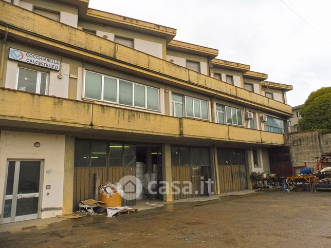 Capannone in commerciale in Via Poggilupi