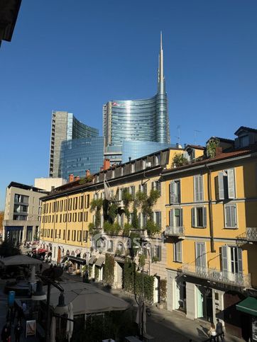 Attivitã /licenza (con o senza mura) in commerciale in Corso Como