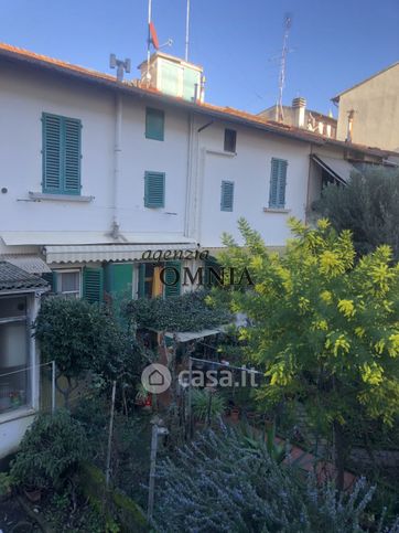 Villetta a schiera in residenziale in Via Vittorio Locchi