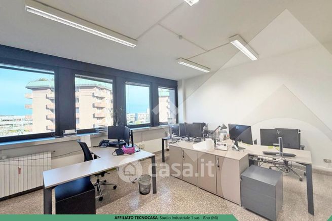 Ufficio in commerciale in 