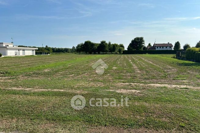 Terreno agricolo in commerciale in Via Gainiga