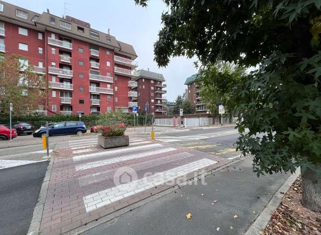 Box/posto auto in residenziale in Via dei Caduti 20
