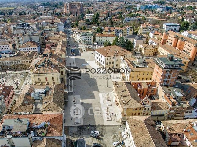 Ufficio in commerciale in Via Risorgimento 42