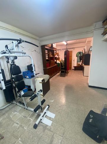 Capannone in commerciale in 