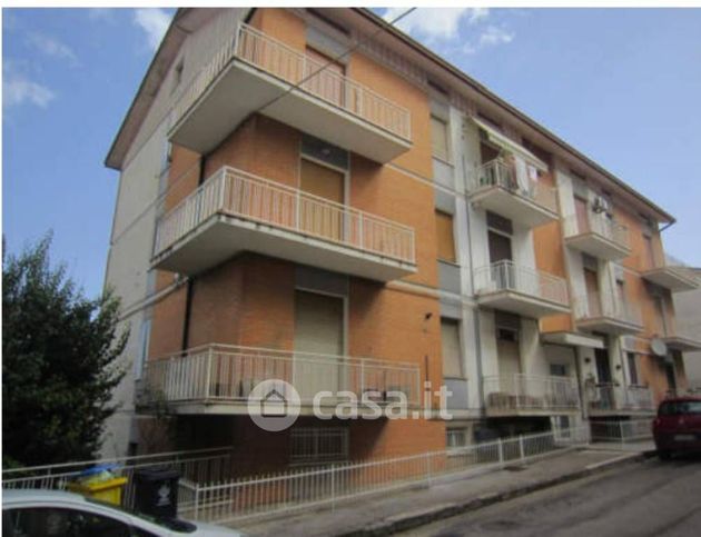 Appartamento in residenziale in Via Giosuè Carducci 11