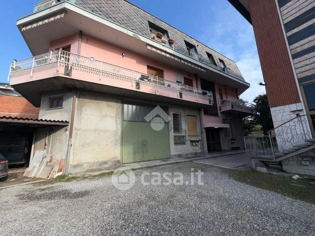 Box/posto auto in residenziale in Via XXIV Maggio 24