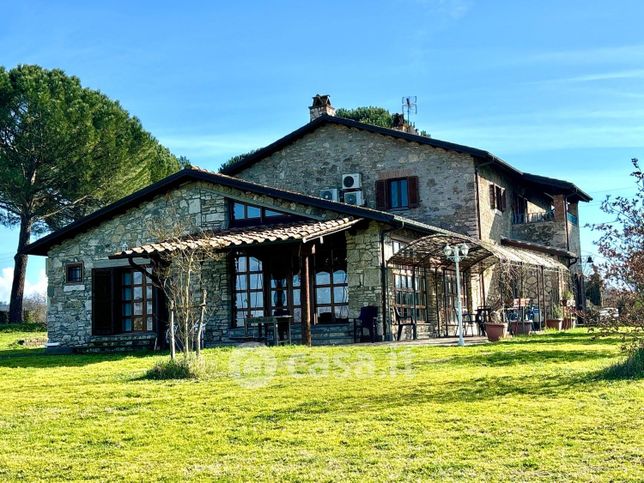 Casa indipendente in residenziale in lucignano