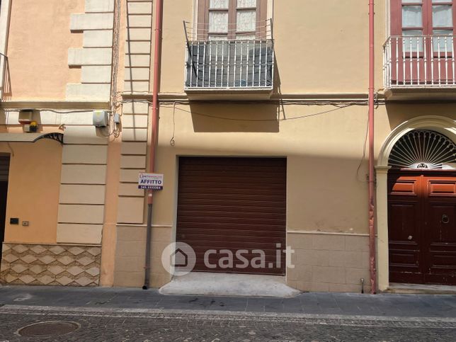 Garage/posto auto in residenziale in Via Pasquale Celli 28