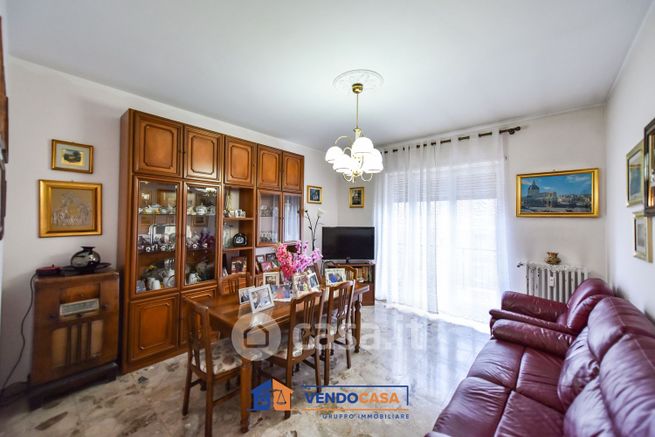 Appartamento in residenziale in Largo Leonardo Da Vinci 1