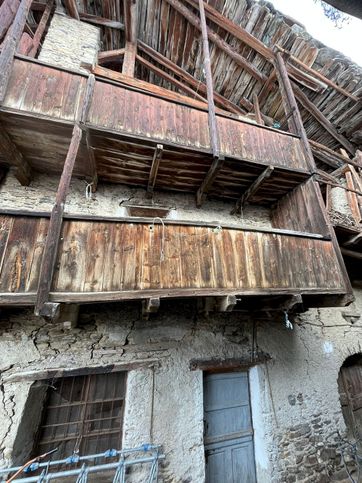 Rustico/casale in residenziale in Strada Provinciale