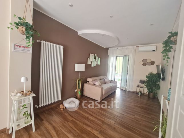 Appartamento in residenziale in Via Abate Minichini 32