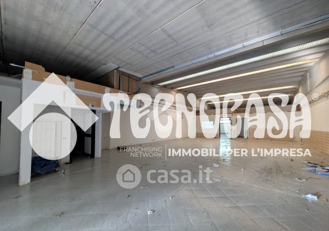 Capannone in commerciale in Via Orvieto 16