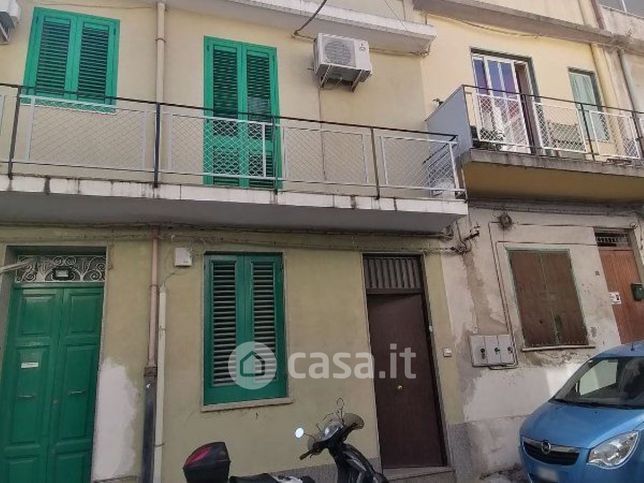Casa indipendente in residenziale in Via Adda 13