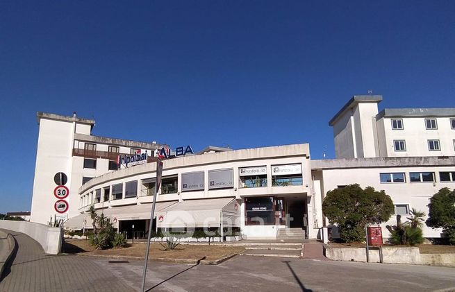 Ufficio in commerciale in Via Dalmazia 27
