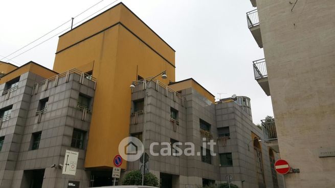 Box/posto auto in residenziale in Via San Simpliciano 1