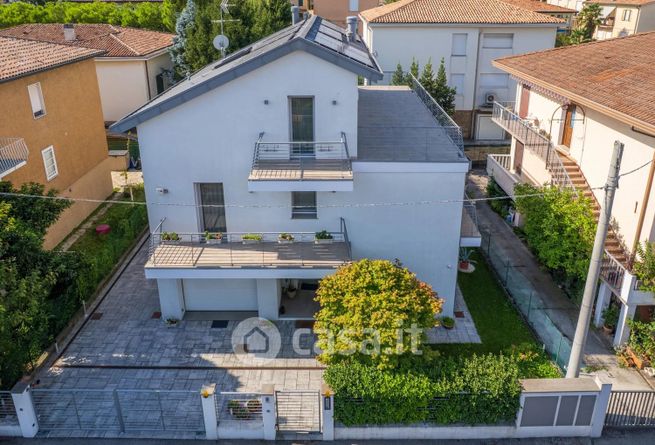 Villa in residenziale in