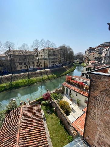 Appartamento in residenziale in Via Savonarola