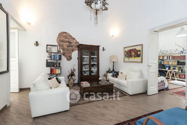 Casa indipendente in residenziale in Via Alfonzetti 58