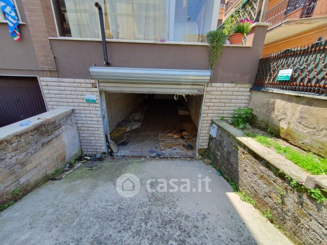 Garage/posto auto in residenziale in Via Achemenide