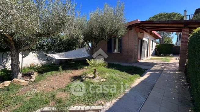 Appartamento in residenziale in Via Lazio 1