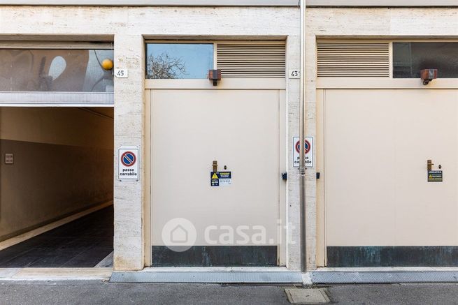 Box/posto auto in residenziale in 