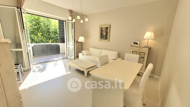 Appartamento in residenziale in Viale Franklin Delano Roosevelt 9