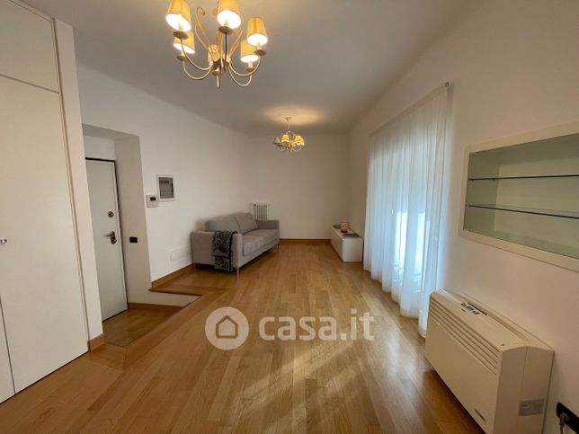 Appartamento in residenziale in Piazza Simoncelli 13