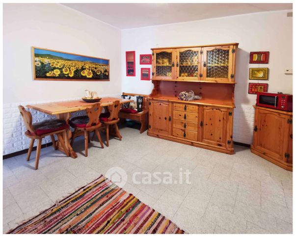 Casa indipendente in residenziale in Via Cairoli 2