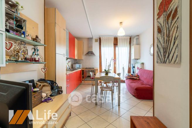 Appartamento in residenziale in Via L. Da Vinci 11