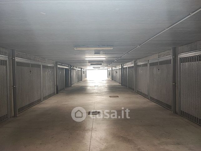 Box/posto auto in residenziale in Via Giuseppe Mazzini