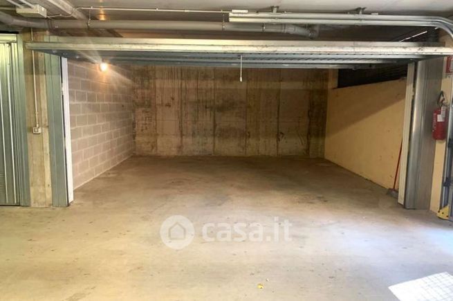 Garage/posto auto in residenziale in Viale Verona 150