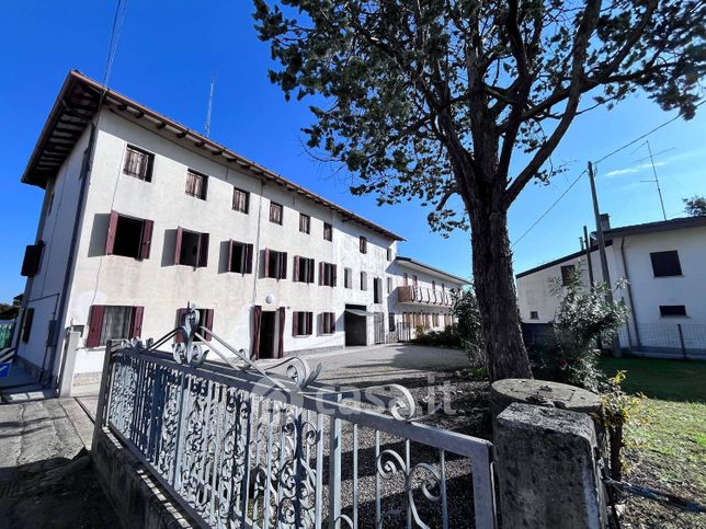 Casa indipendente in residenziale in Via Nazario Sauro 24