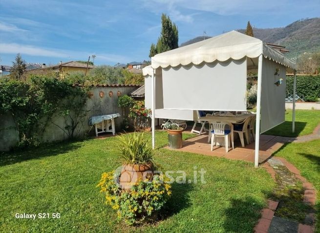 Casa indipendente in residenziale in 