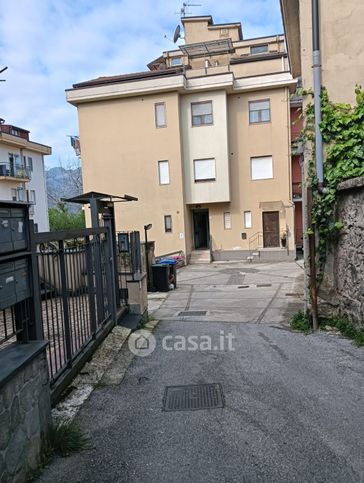 Box/posto auto in residenziale in Via Fratelli Napoli 172