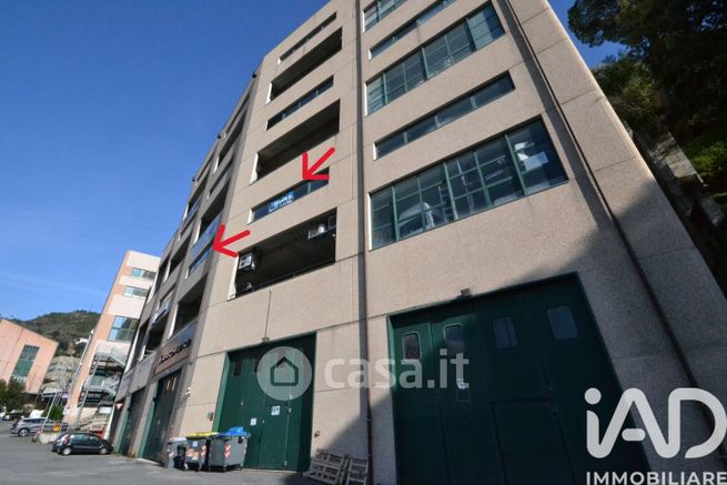 Ufficio in commerciale in Via Pian Masino 8