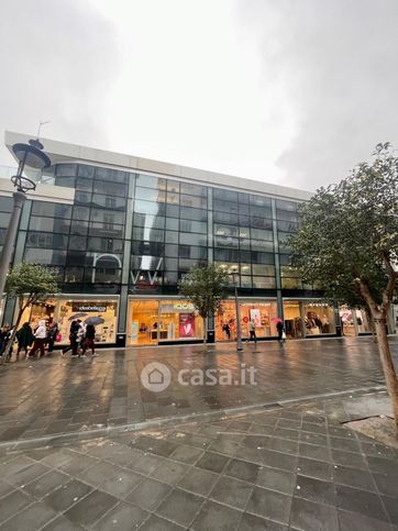 Ufficio in commerciale in Via Santi Martiri Salernitani