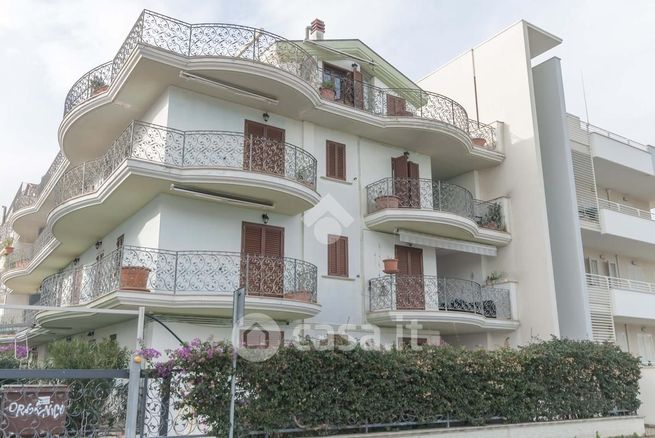 Appartamento in residenziale in Lungomare Trento