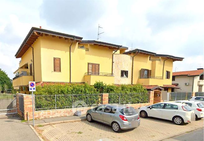 Appartamento in residenziale in Via Crespi Don Paolo