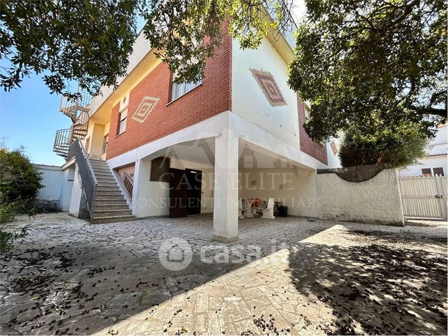 Appartamento in residenziale in Via dei Cavalli Marini 11