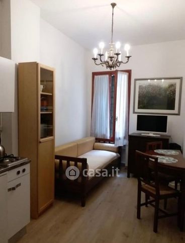 Appartamento in residenziale in Via Cesare Battisti