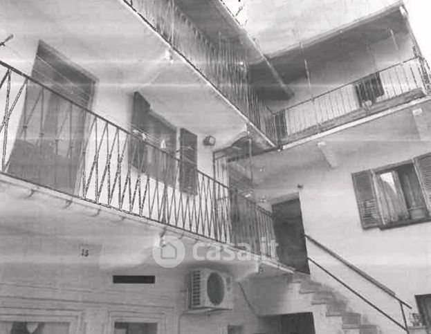 Casa indipendente in residenziale in Largo Remo Rabellotti 13